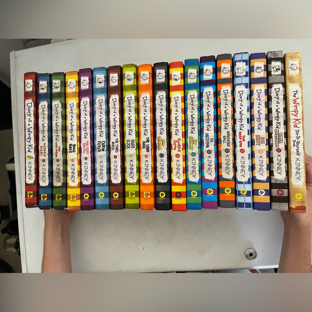 Diary of a wimpy kid hardback series + do it yourself book